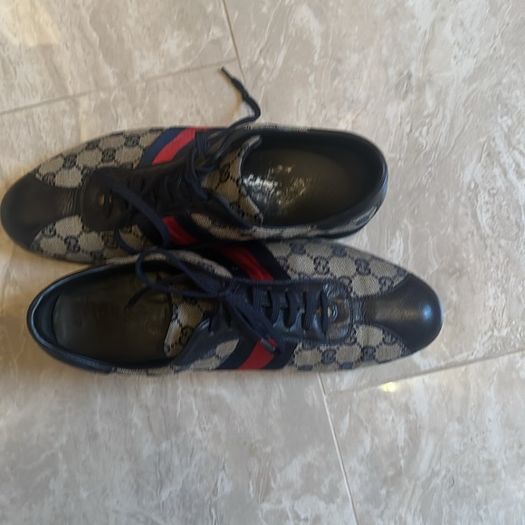 Blue and gray Gucci shoes with leather top - Picture 3 of 5
